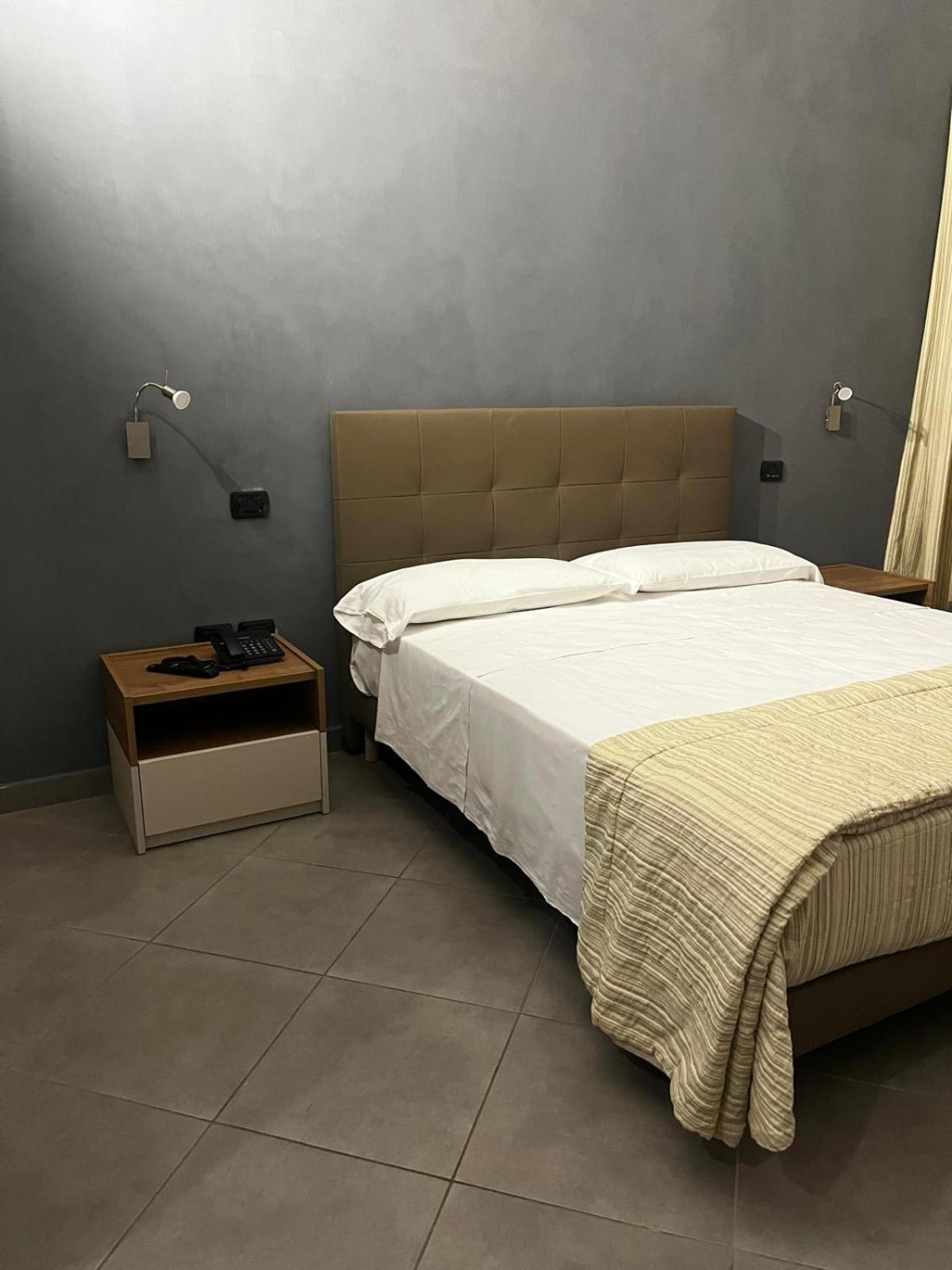 Hotel Saturday Palma Campania Εξωτερικό φωτογραφία